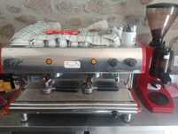 Maquina de café e moedor