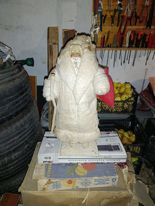 Новорічні гірлянди ссср та іграшки