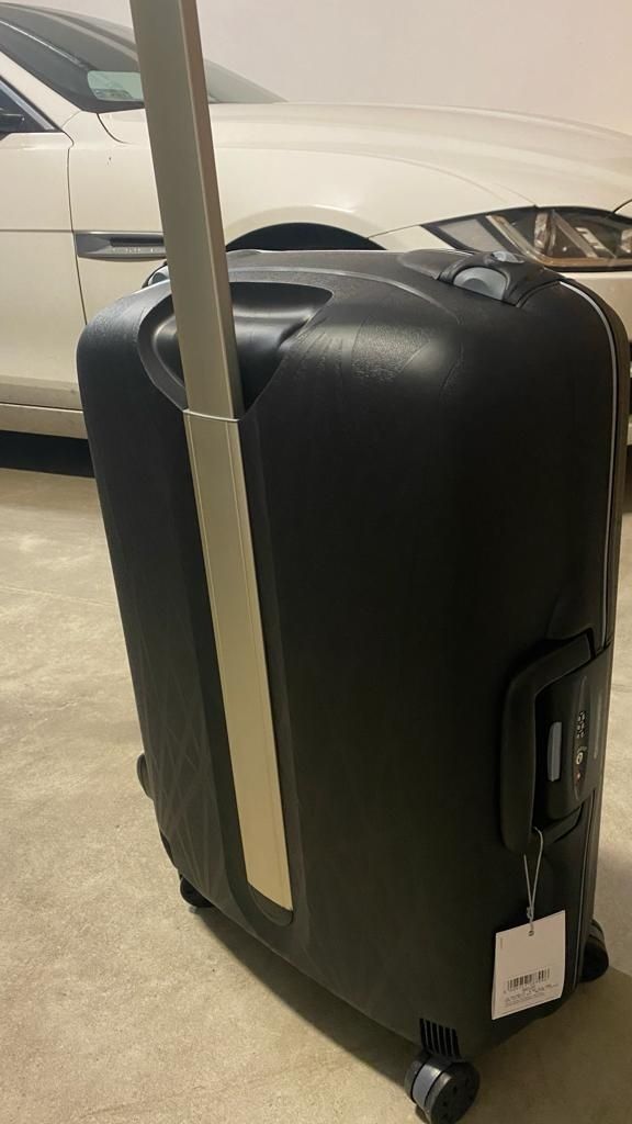 Nowa duża walizka Roncato