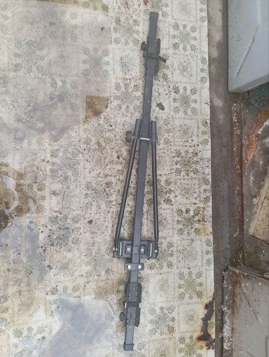 Багажник для перевозки велосипедов.