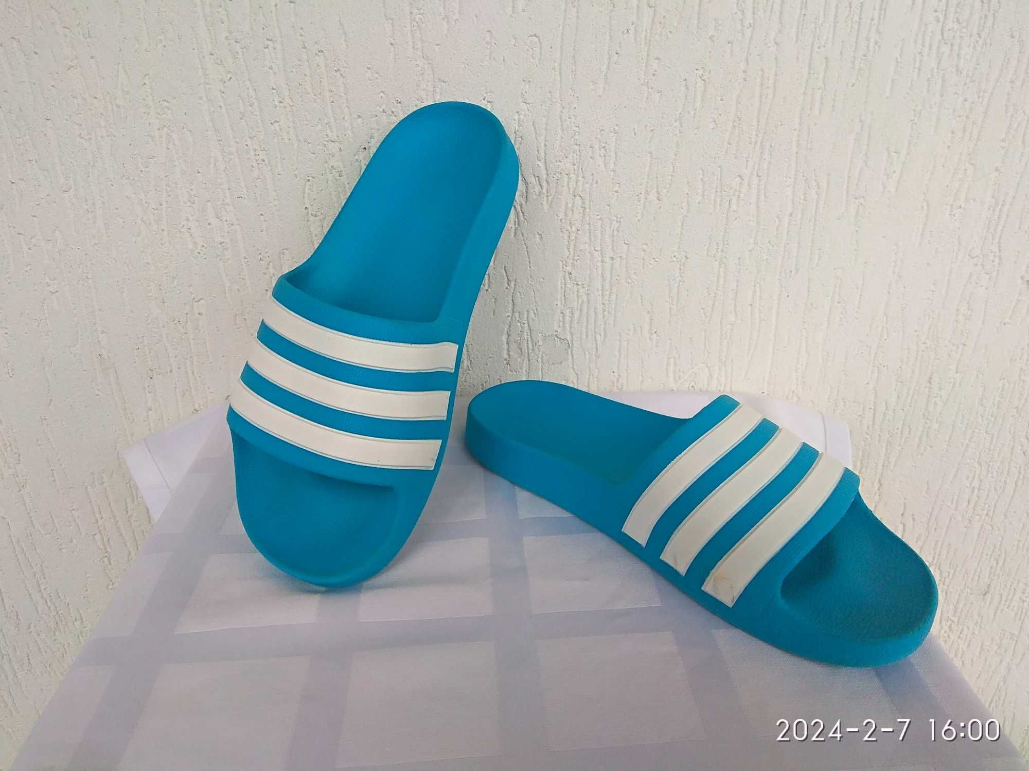 Шлепки Adidas р.35-36