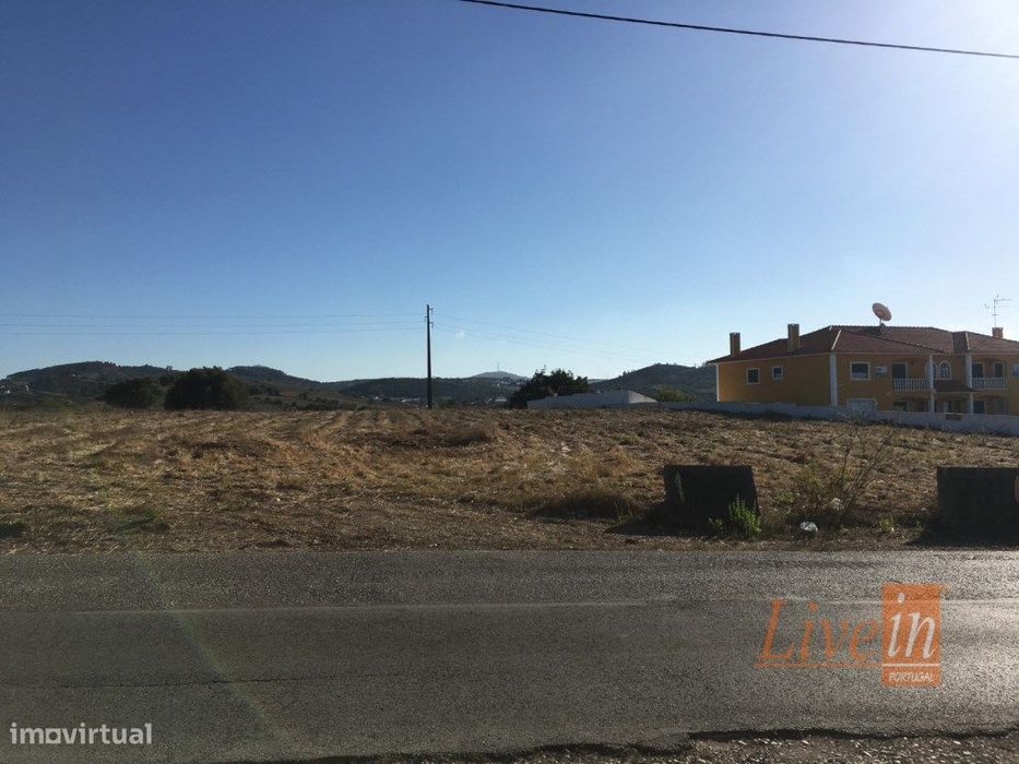 Terreno Agrícola com 4100m2 em Almargem do Bispo