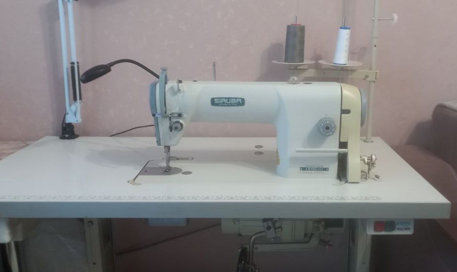 Продам швейну машинку SIRUBA L818D-H1