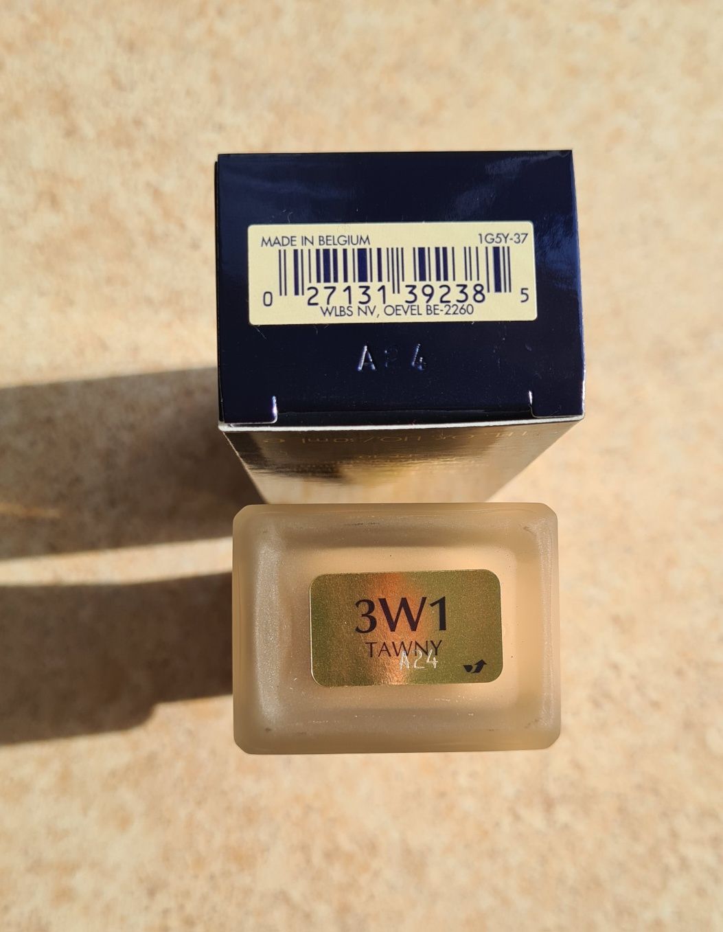 Estée Lauder Double Wear 3W1 Tawny