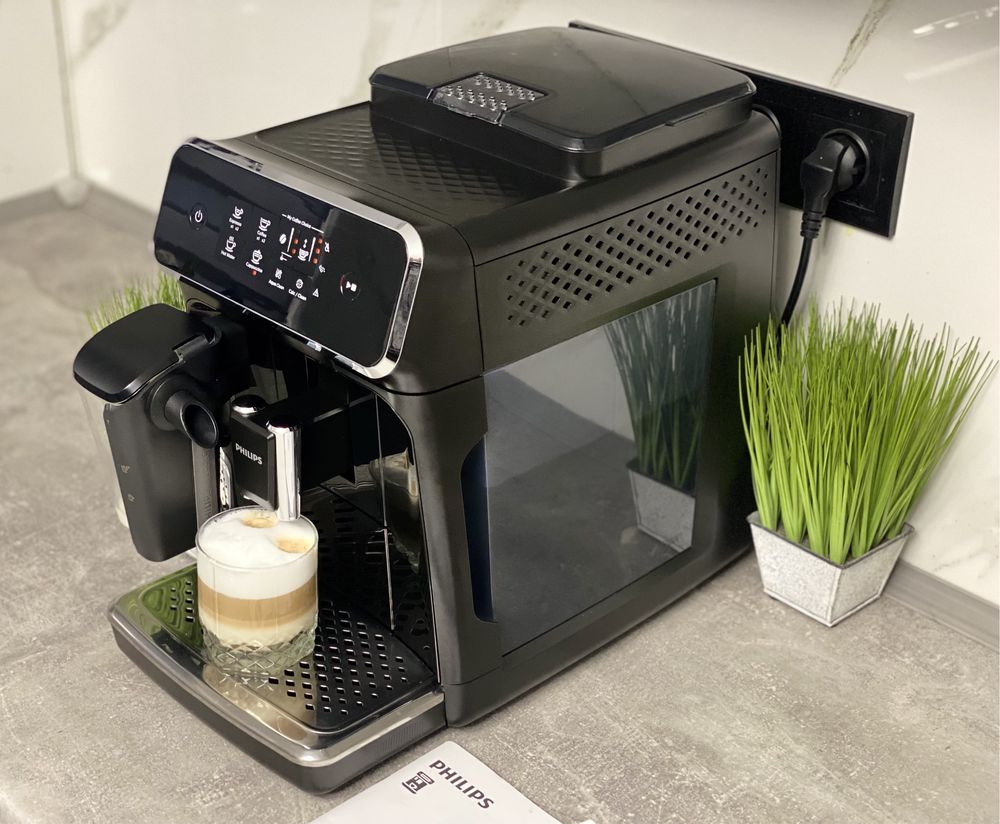 Кофемашина 2021р Philips Latte Go з молочнико кавоварка кофеварка