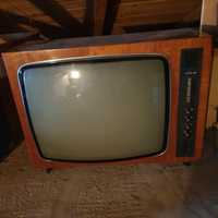 Kolekcjonerskie telewizory PRL Beryl 102 Unitra