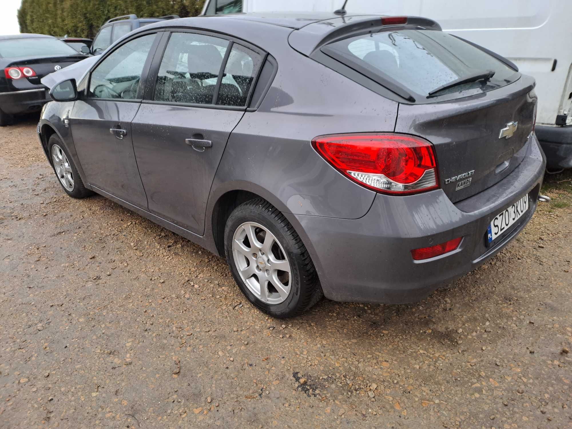 Chevrolet Cruze HB 5D 2.0 VCDi 163KM kod silnika LNP kod lakieru GQK