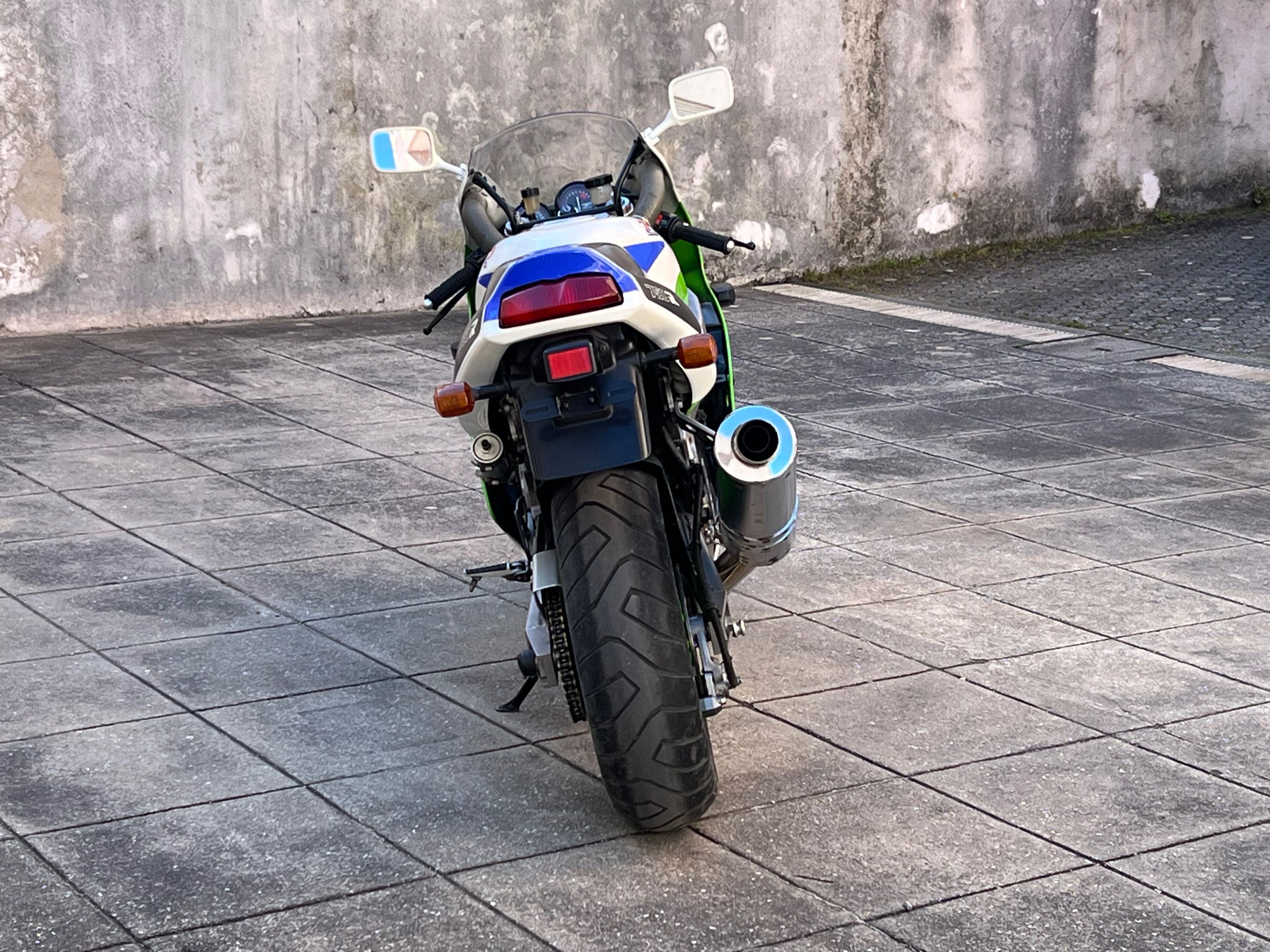 Kawasaki ZXR750R "K"