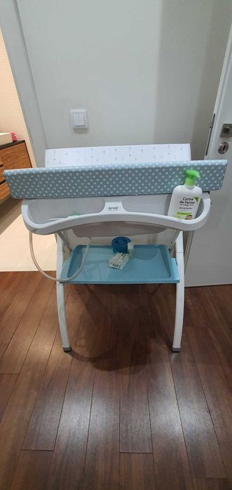 Vendo banheira com suporte e trocador Brevi cor tifany (Impecável)