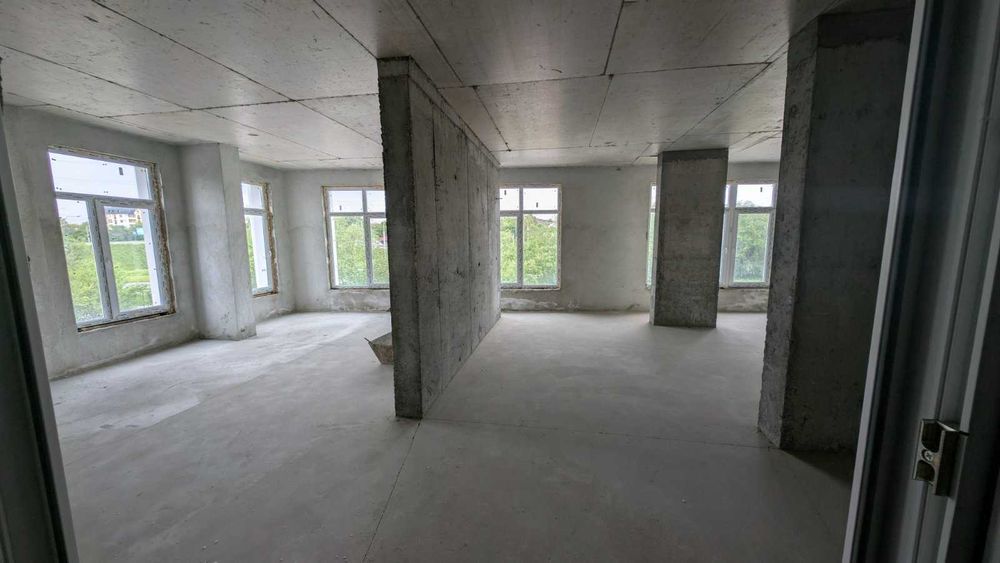 Продаж комерційної нерухомості пр. ЧЕрвоної калини ( Бережанська )