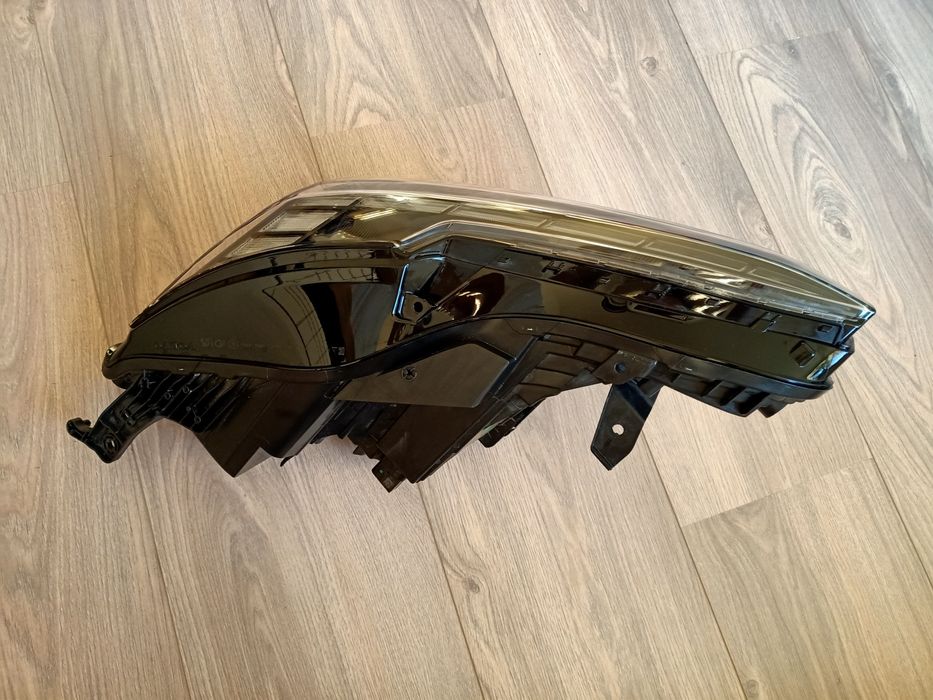 Lampa przednia Volvo ex30 lewa oryginał