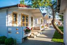 Drewniany domek letniskowy WEEKEND I 25 + 8 m2 - ROD, ośrodek wczasowy