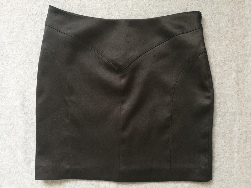Krótka czarna elegancka spódnica Warehouse