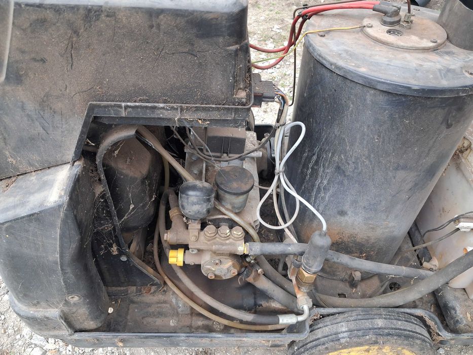 Myjka ciśnieniowa Karcher Hds 895 na ciepłą wodę