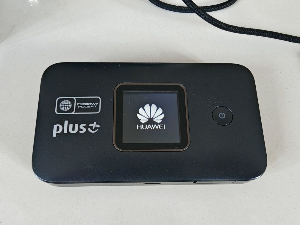 Router mobilny z antenami zewnętrznymi bezprzewodowy wifi na kartę SIM