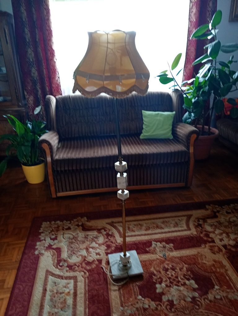 Lampa nocna podłogowa z marmurem
