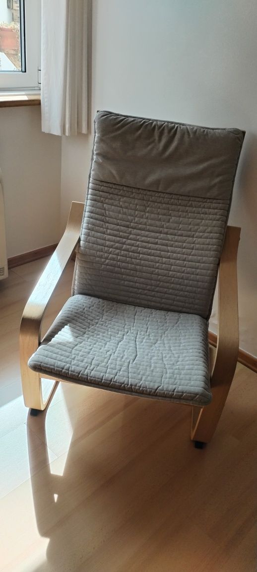 Poltrona iKEA incluindo 2  capas Knisa Bege Claro