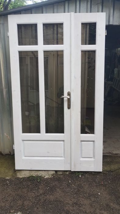 Двері 2х секційні з дерева