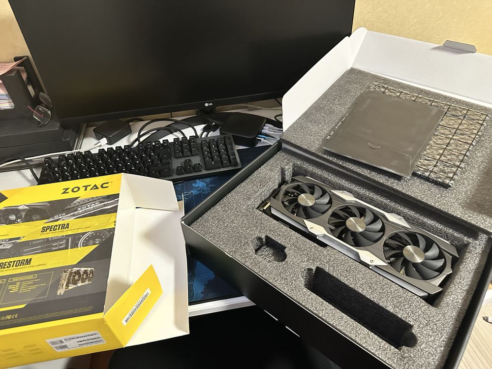 Продам Відеокарта ZOTAC GeForce GTX 1080 Ti 11GB