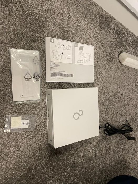 Nowy Mini Komputer Fujitsu Esprimo Q7010