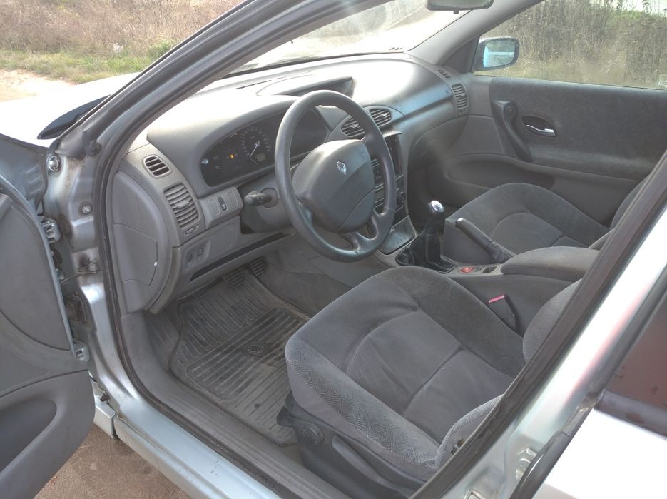 Renault Laguna 1.6 benzyna 2003 długie opłaty