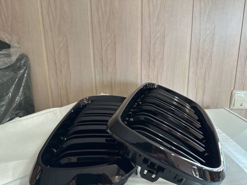 Ноздри Решетка радиатора BMW F25.F15 F10 F30.Е60 E70 Е39 глянц.бмв