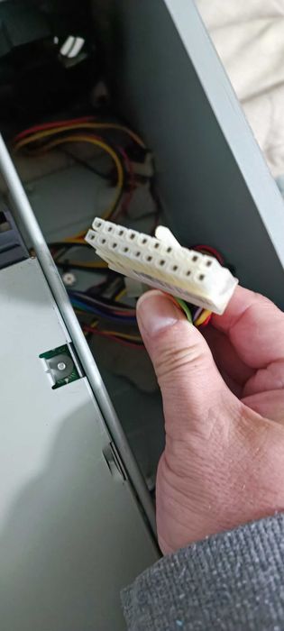 Caixa micro atx + fonte antiga