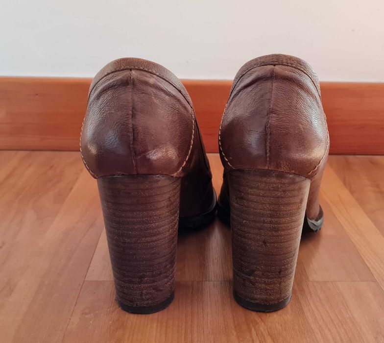 Sapatos de salto alto n.36