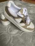 Damskie sneakersy GUESS rozmiar 8,5