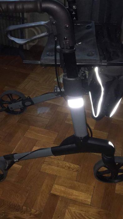 Ролатор для реабілітації