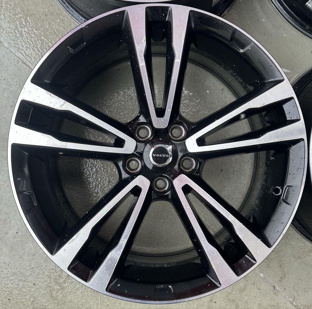 Felgi aluminiowe 19 cali 5x108 ET 50,5 OM Volvo V60,xc60,xc90,v90,s90