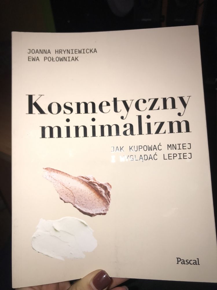 Książka kosmetyczny minimalizm