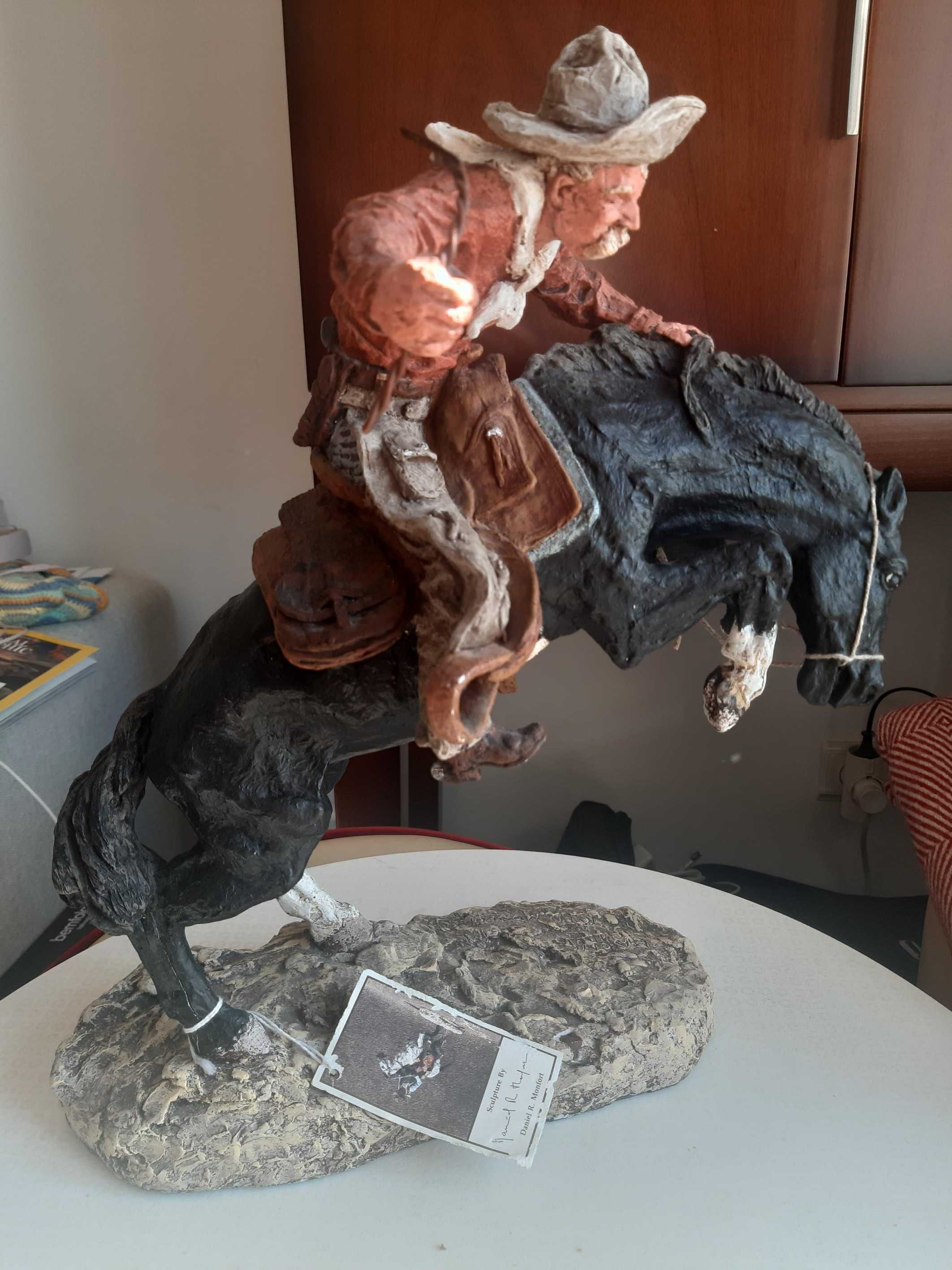 Estatueta Bronc Rider  (de Daniel R. Monfort)