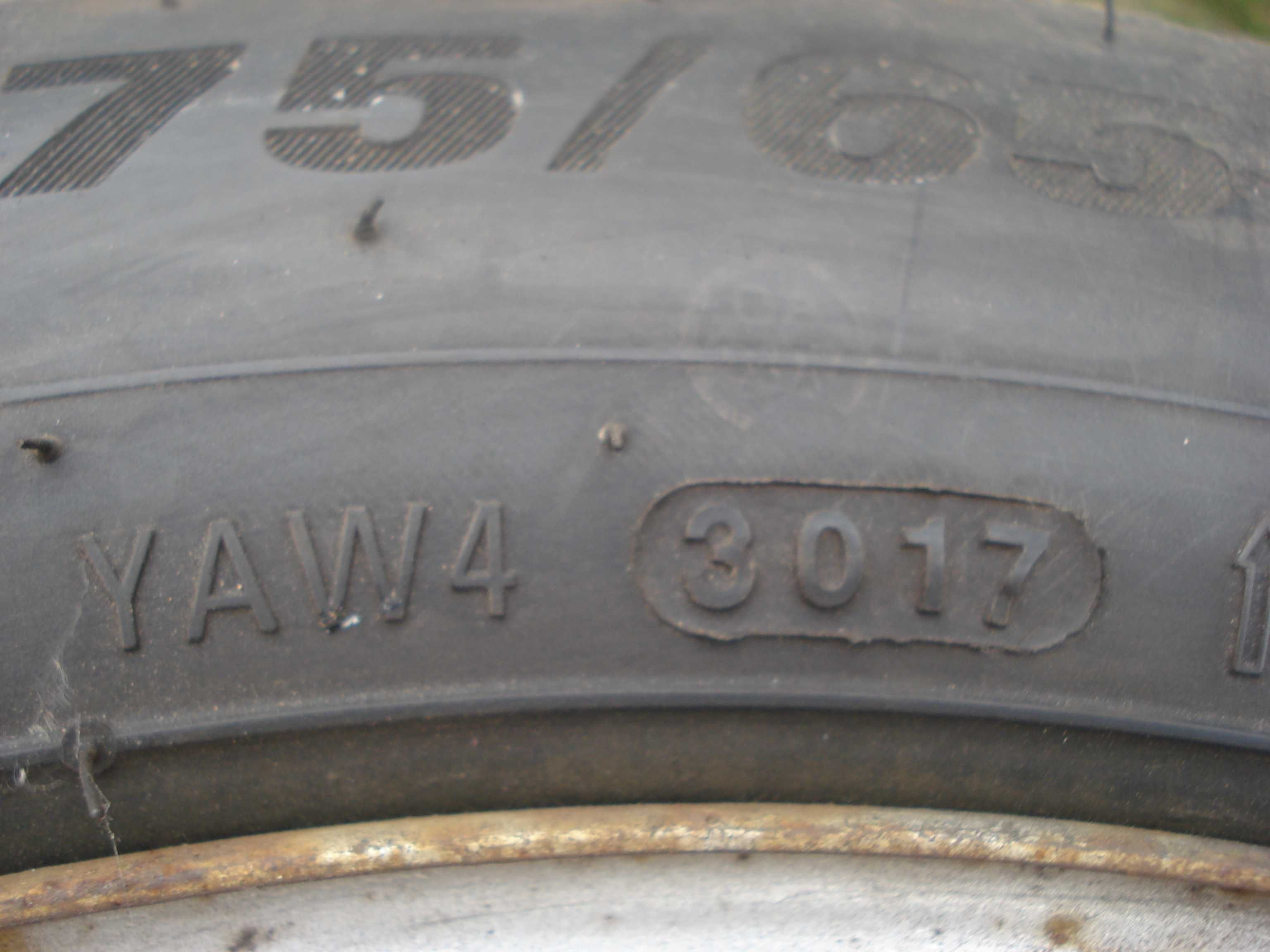 Koła opony zimowe 175/65/14 82T KUMHO WinterCraft WP51