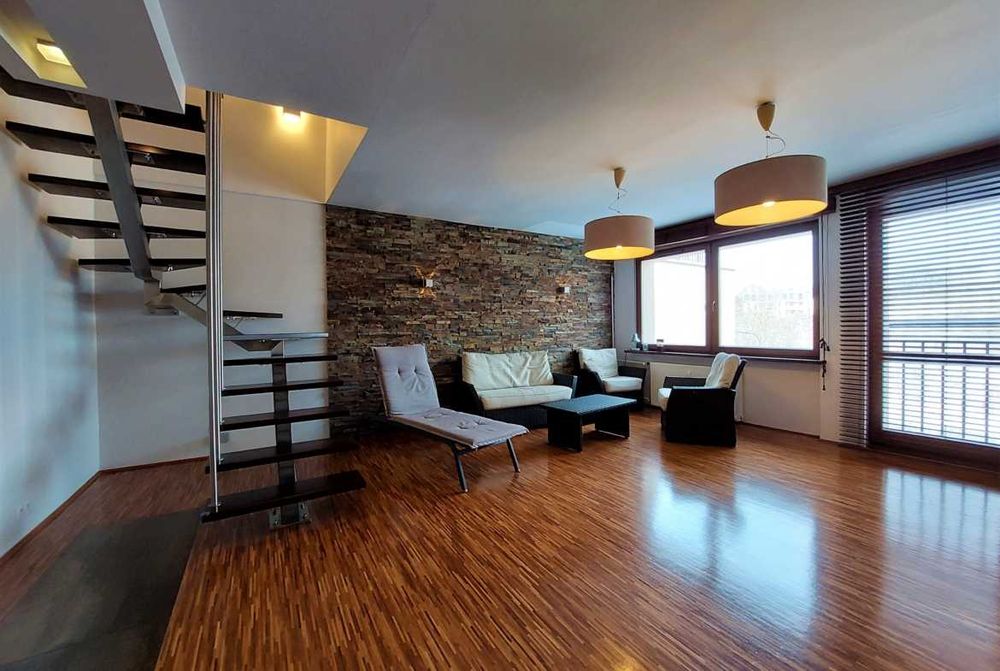 Ekskluzywny dwupoziomowy apartament z dwoma tarasami i garażem