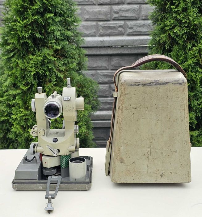 Teodolit Carl Zeiss Jena THEO 120