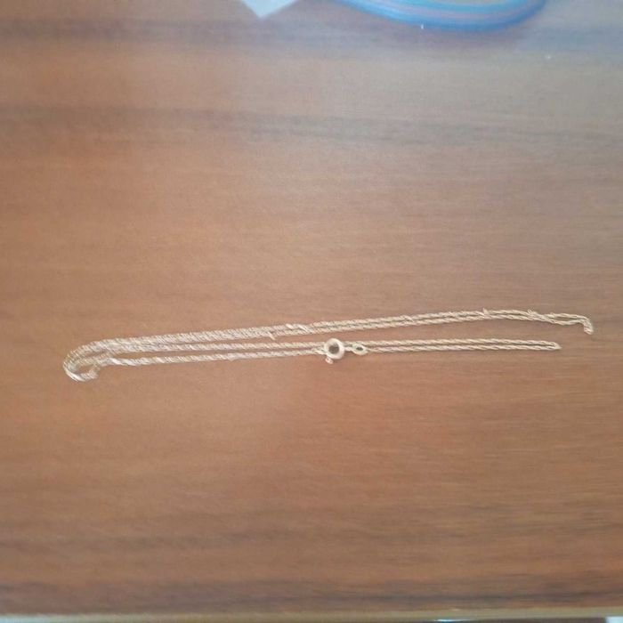 Продам золотую цепочку 585 пробы весом 2,21 грамма