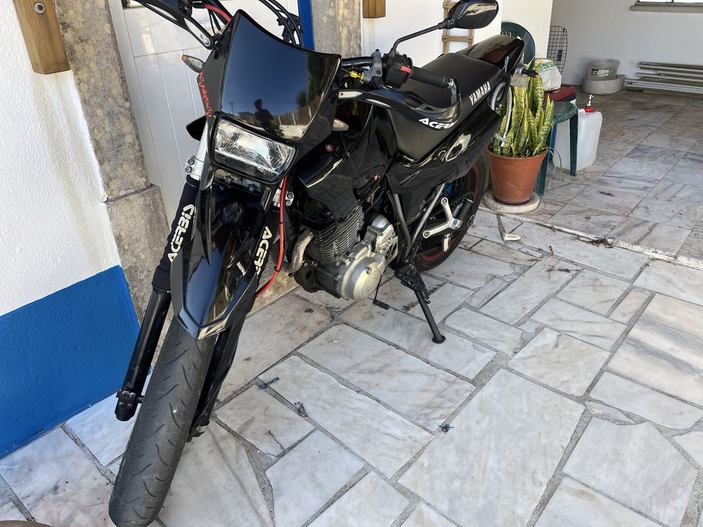 XT600 SuperMotard de 2002