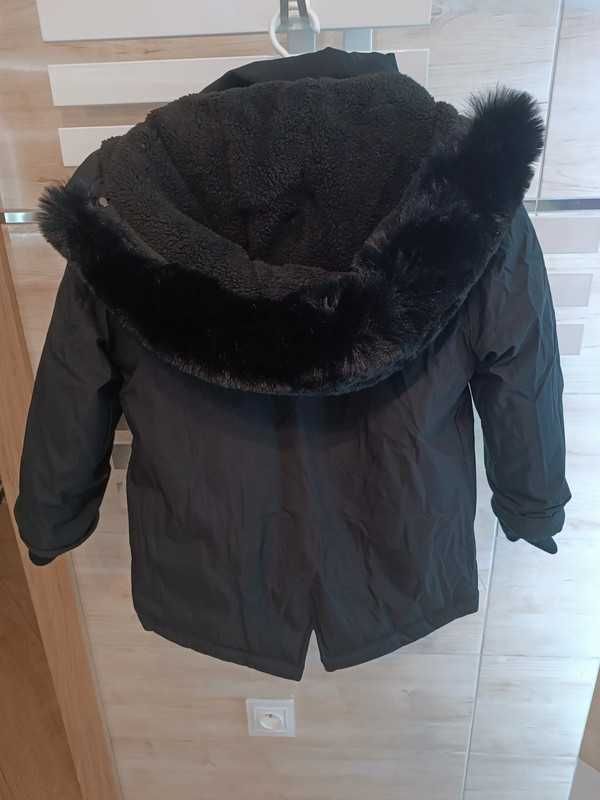 Nowa czarna kurtka zimowa chłopięca 134