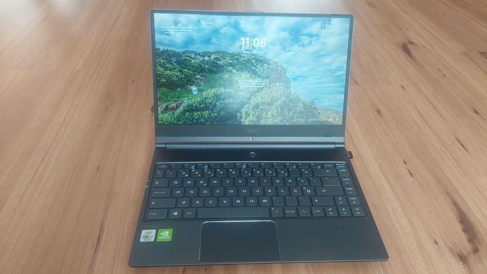 Portátil MSI Modern 14 [i7-10510U, 16GB DDR4, 1TB, GeForce MX330/2GB]