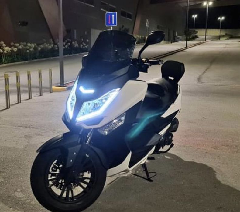 ZNEN GOES TMax 125 Nacional