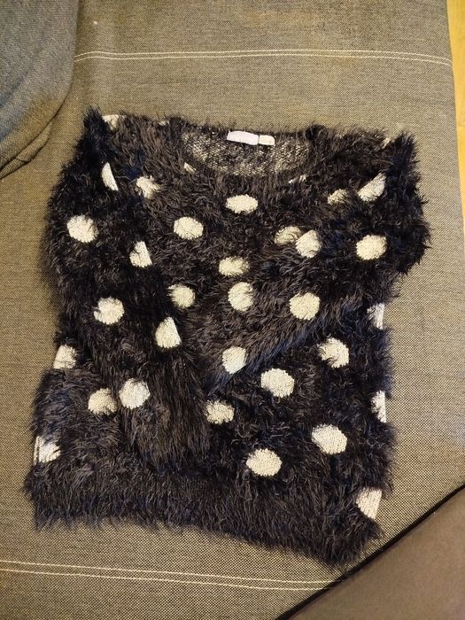 Sweterek dziewczęcy