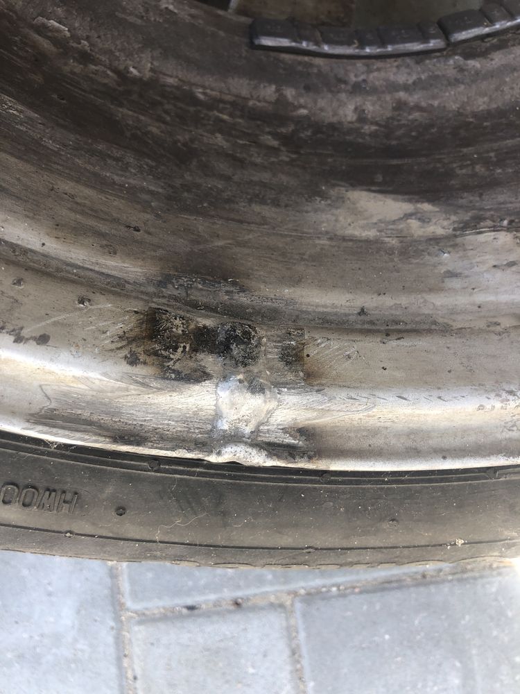 Продам два оригінальні диски BMW R17, 5x120, 8Jx17 стиль 236