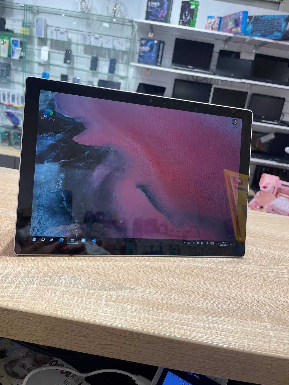 Notebooks Microsoft Surface Pro 12’/i5 7300U/ 4/128gb