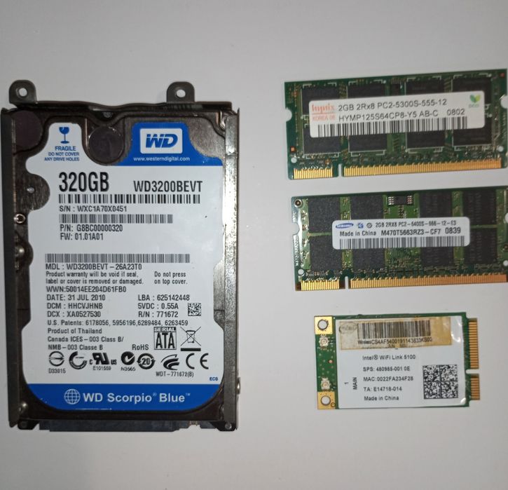 Продаж комплектуючих для ноутбука