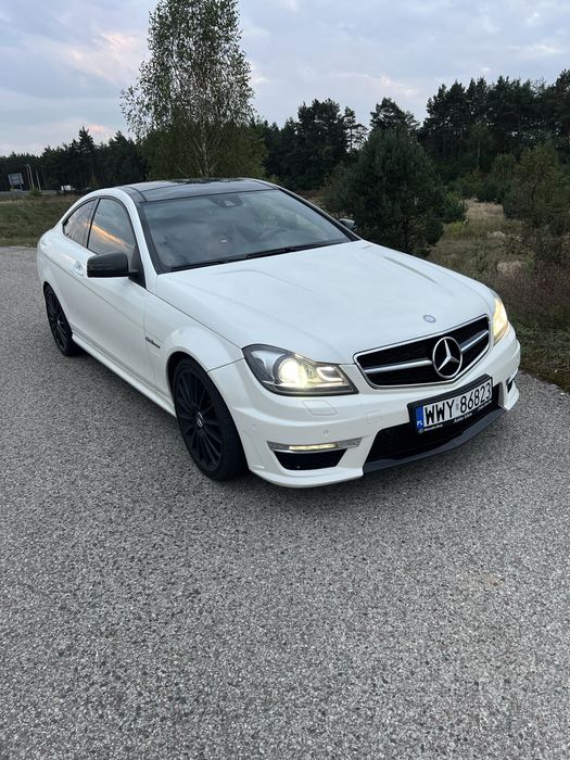 Mercedes  Benz C63 AMG w204 performance 487km