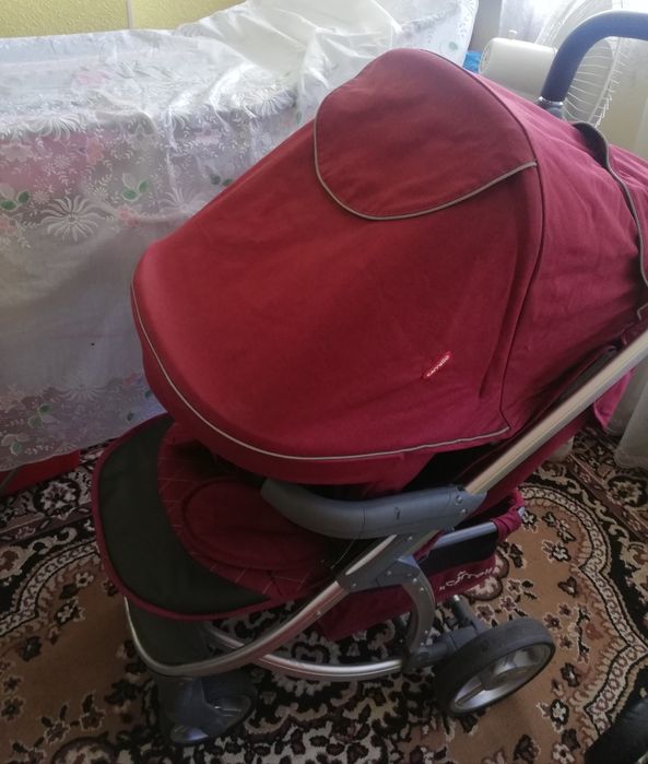 Коляска прогулянкова для дівчинки Carello Vista