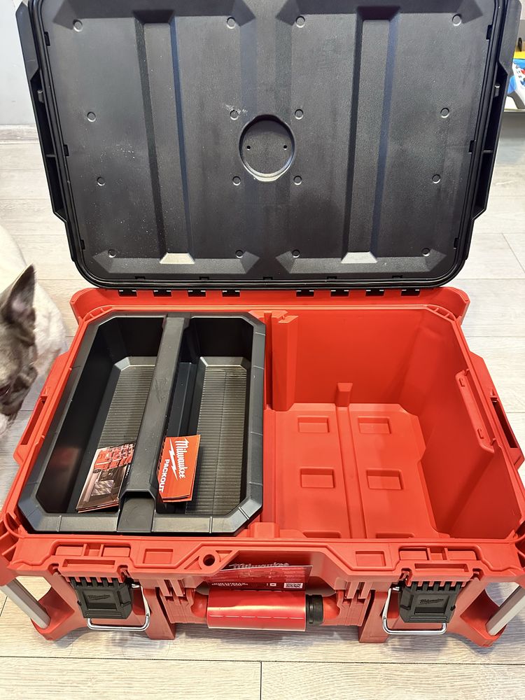 Milwaukee packout czerwone