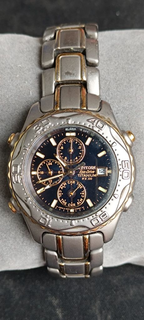 Годинник Citizen Titanium