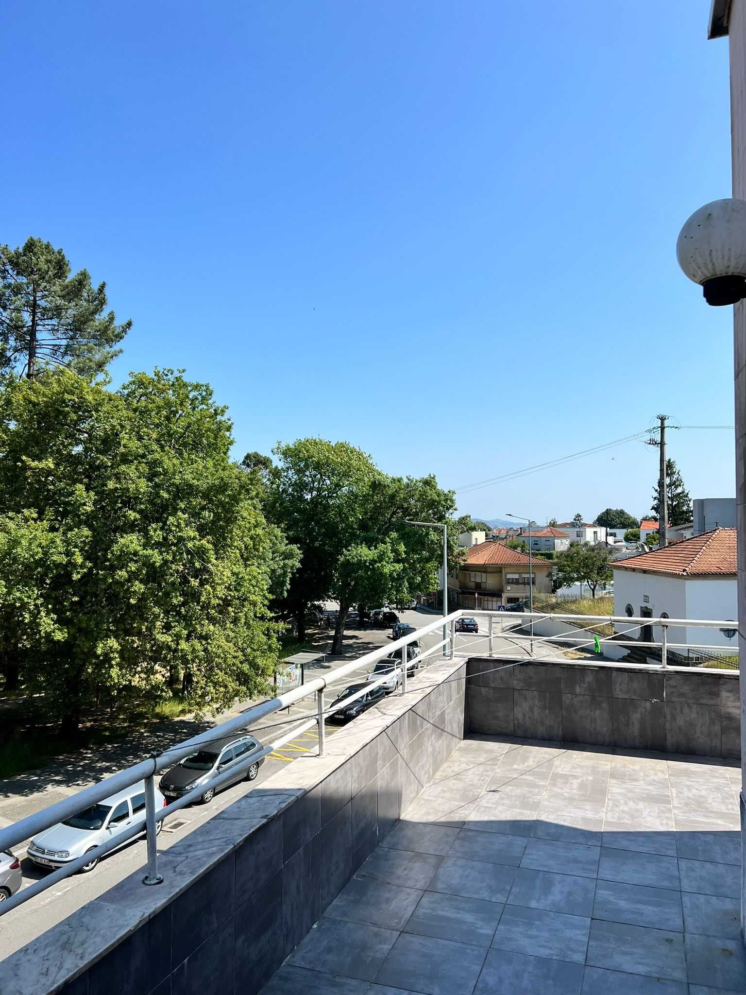 Apartamento T2 em S. João da Madeira (108,5 m2)